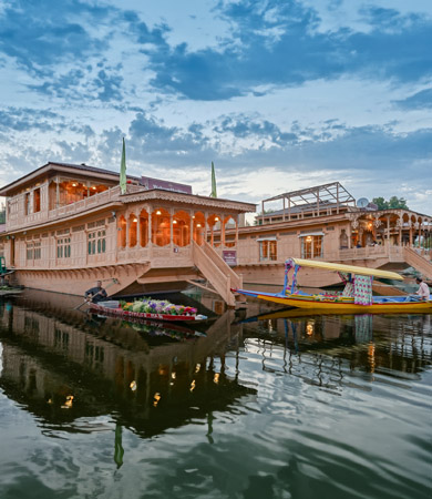 WH Gurkha HouseBoats, Srinagar38452